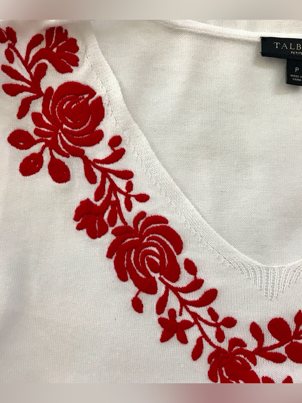 Talbots White Knit Blouse with Red Floral Embroidery Short Sleeves V-Neck - Picture 2 of 7